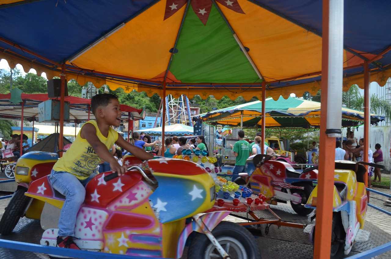 CRAS realiza tarde de diversão no Parque para seus usuários